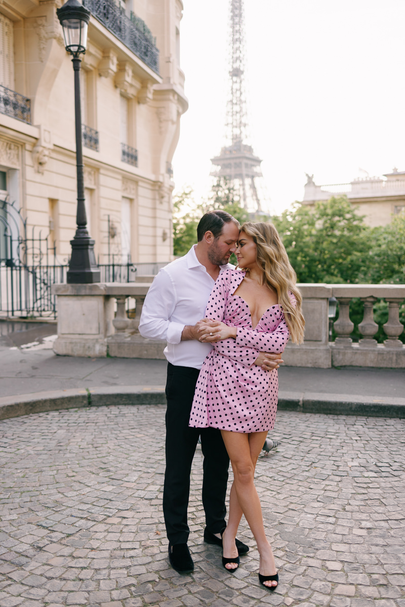 Eiffel Tower engagement photos in Paris