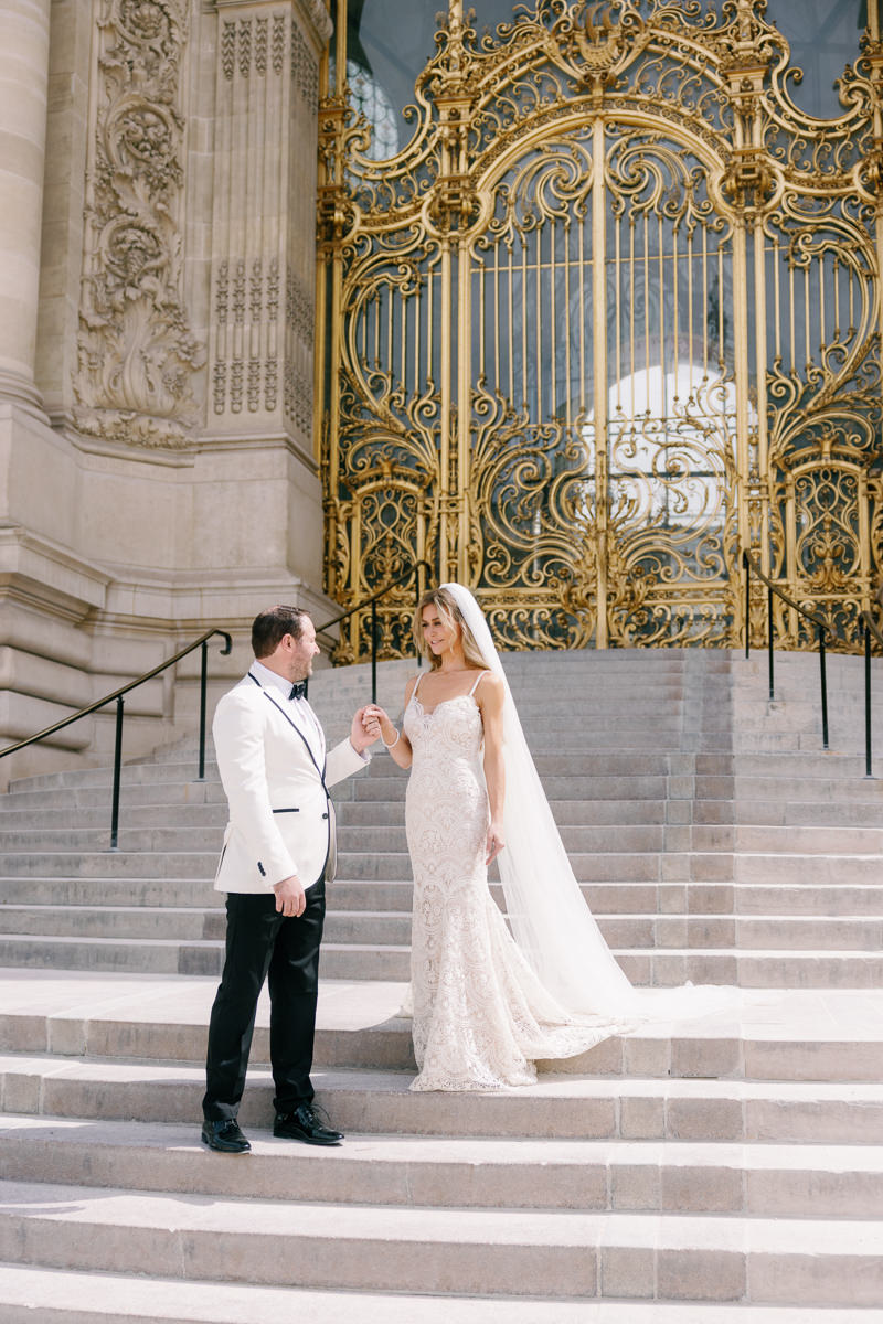 Petite Palais gold doors wedding photos in Paris