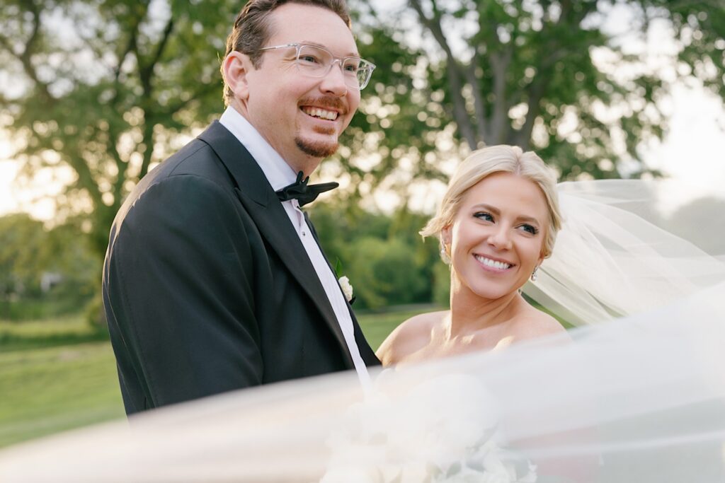 wedding photos at glen oaks country club