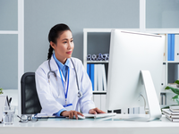 Source: freepik; Copyright: pressfoto; URL: https://www.freepik.com/free-photo/asian-doctor-with-stethoscope-around-neck-sitting-office-working-computer_5839246.htm#page=1&query=asian%20doctor%20computer&position=17; License: Licensed by JMIR.