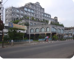 Avenue Charles de Gaulle
