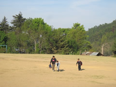 Students near Monarch butterfly sanctuaries in Mexico