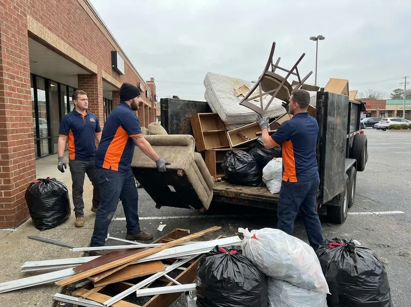 Retail Store Cleanout in aurora, IL