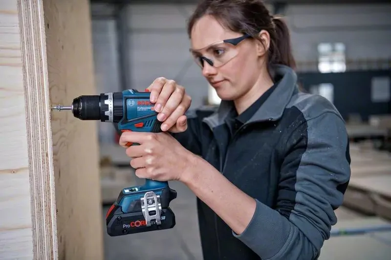 Furadeira de Impacto/Parafusadeira 18V Brushless GSB 18V-90 C SB Bosch sem Bateria e Carregador