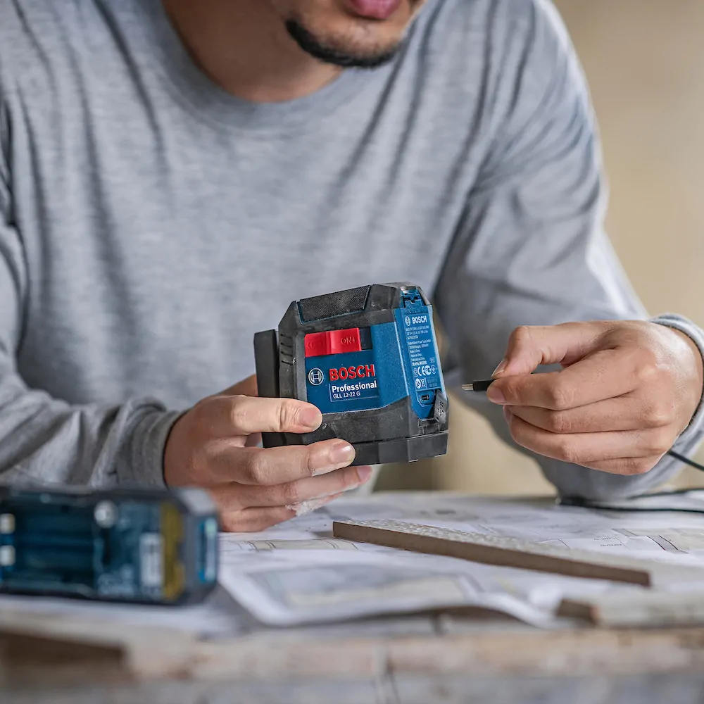Nível a Laser de Linhas Verdes 12m GLL 12-22 G Bosch