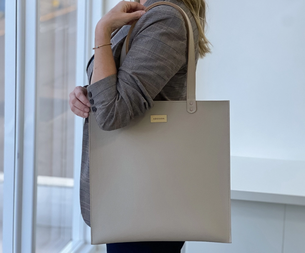 Kit com Bolsa, necessaire e planner com sacola para presente