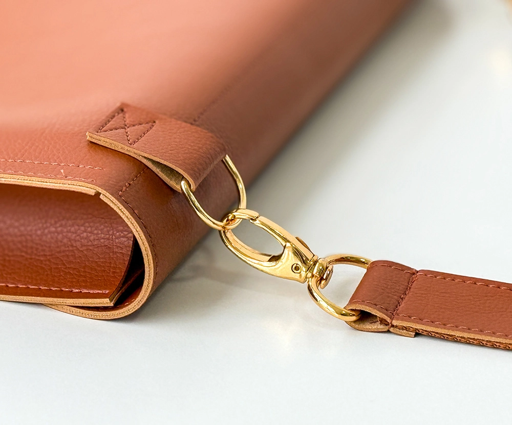 Case para Notebook em Couro Sintético Personalizada Fernanda