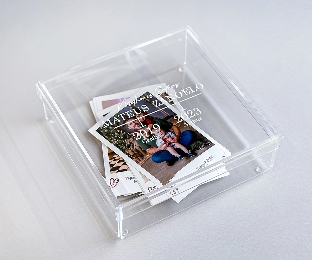 Caixa de Memórias MELHORES SAFRAS Acrílico Cristal - 20 x 20 cm 