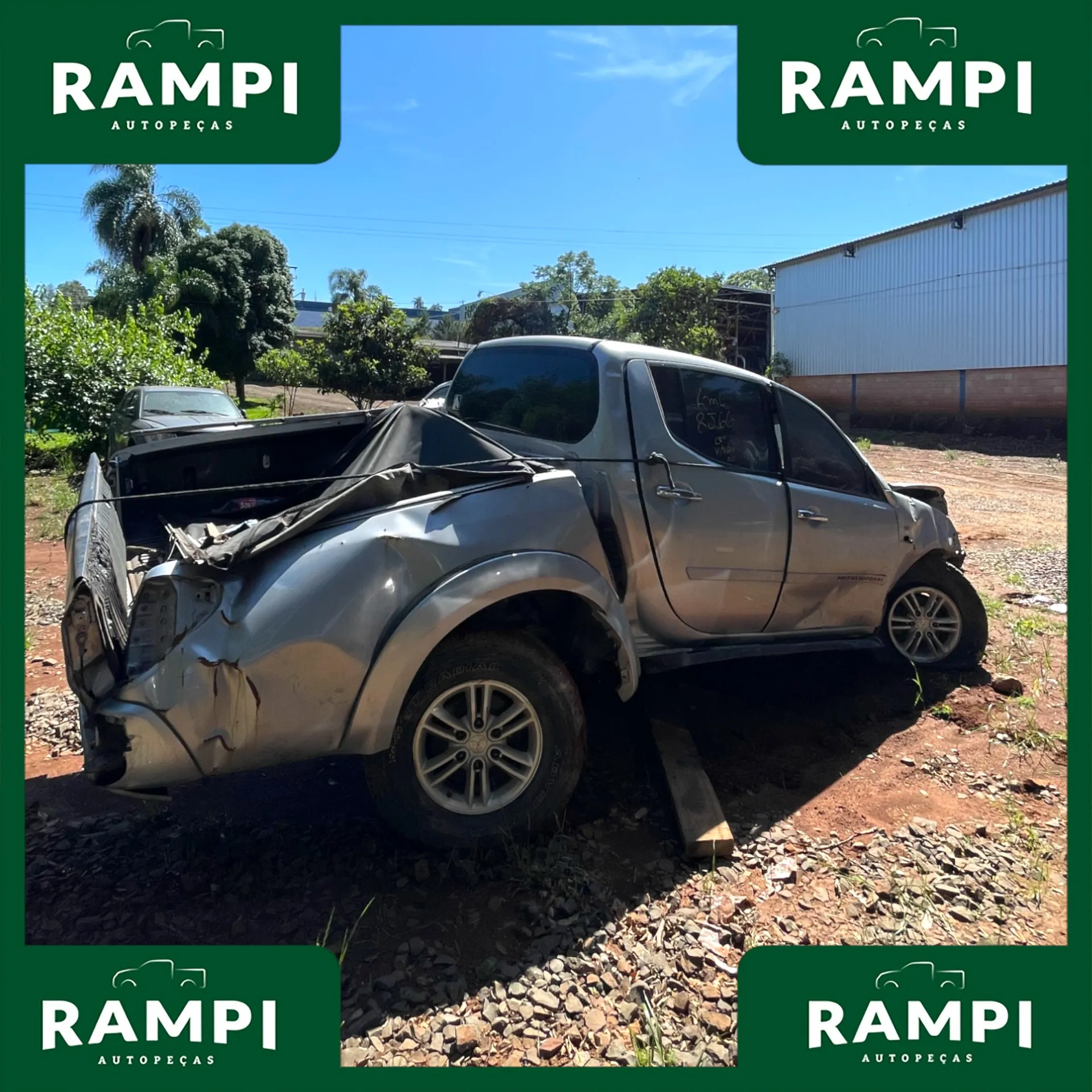 Mitsubishi L200 Triton 2014 3.2 Diesel 4x4 Aut. 180cv
