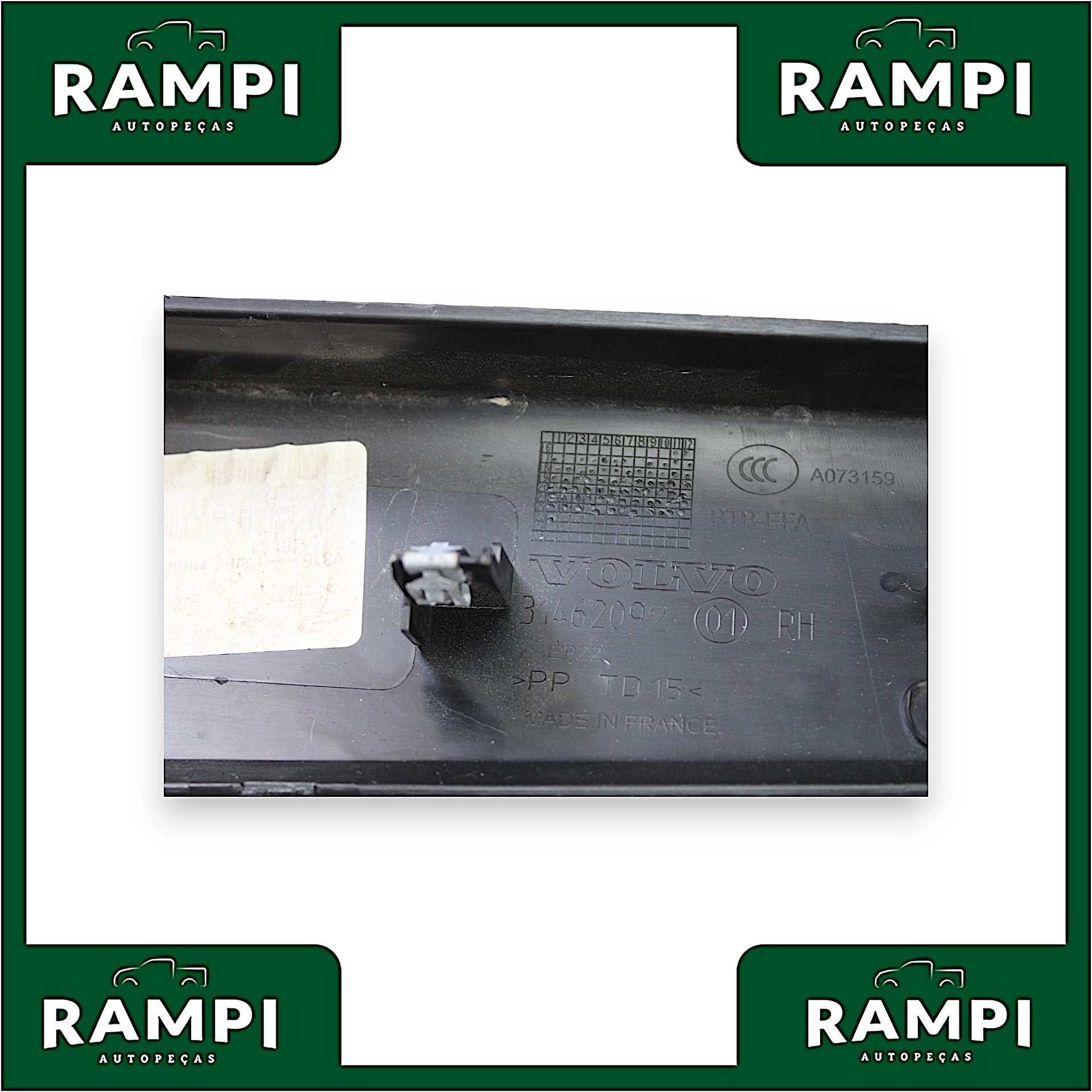Moldura Tampa Traseira Direita Volvo Xc40 2023 31462092