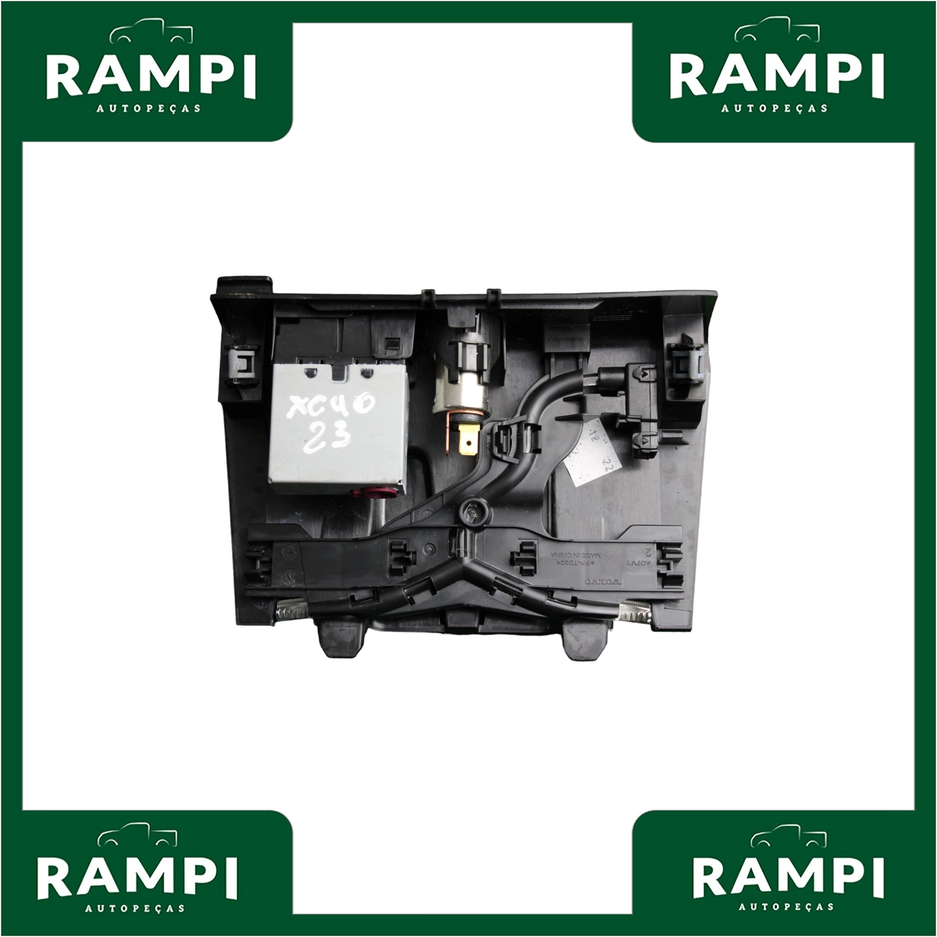 Entrada USB Tomada 12v Console Volvo XC40 2023 