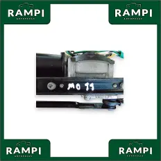 Galhada Com Motor Limpador Parabrisa Kia Mohave 2011 98110 2j000 