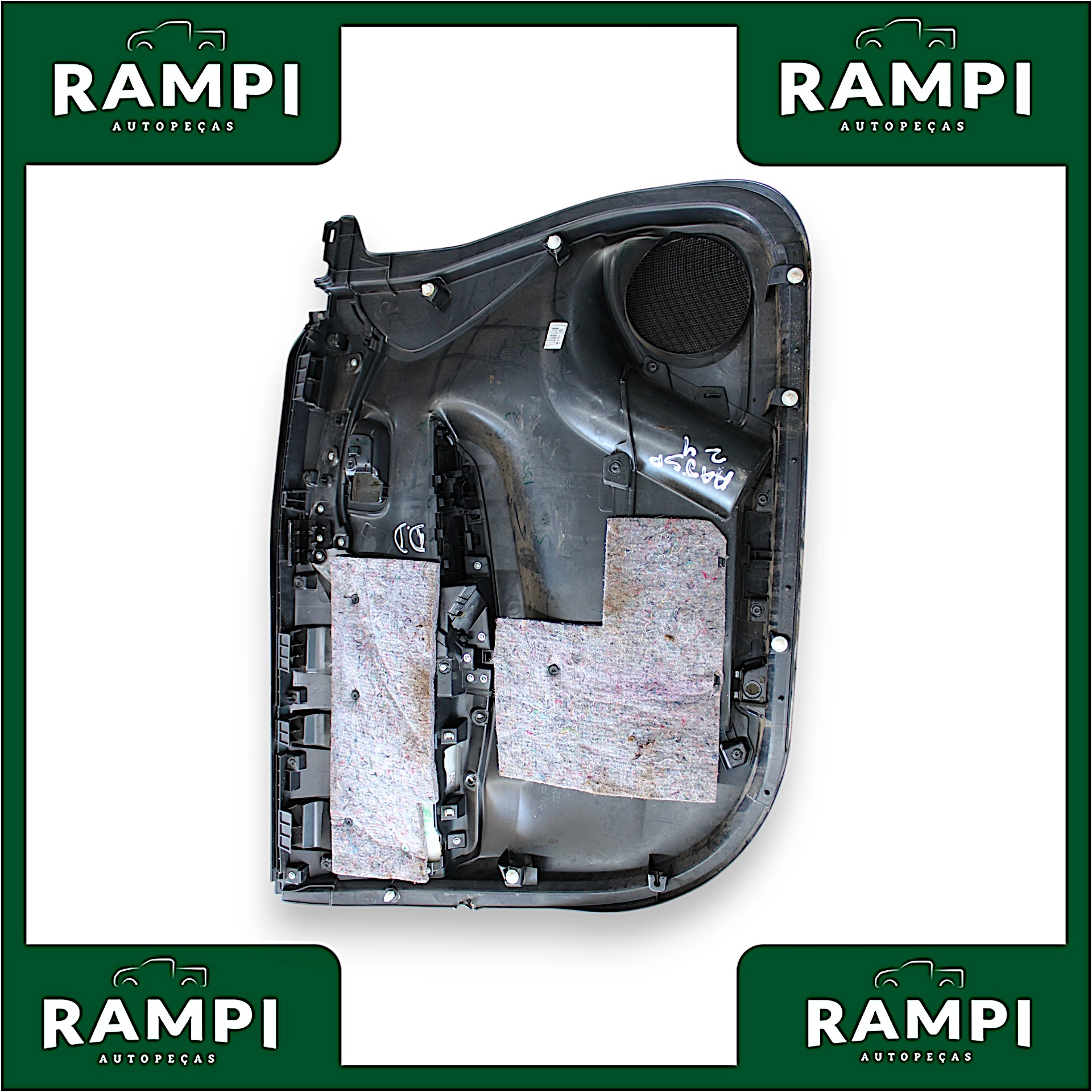 Forro de Porta Dianteiro Direito Mitsubishi Pajero Sport 2024