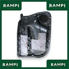 Forro de Porta Dianteiro Direito Mitsubishi Pajero Sport 2024