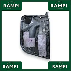 Forro de Porta Dianteiro Esquerdo Mitsubishi Pajero Sport 2024