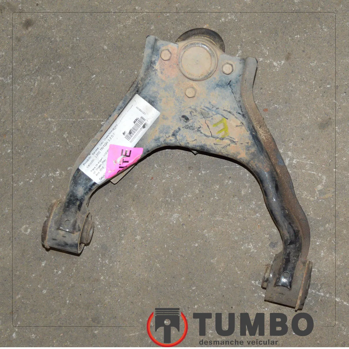 Bandeja sup. de suspensão esquerda L200 Triton 3.2 2012