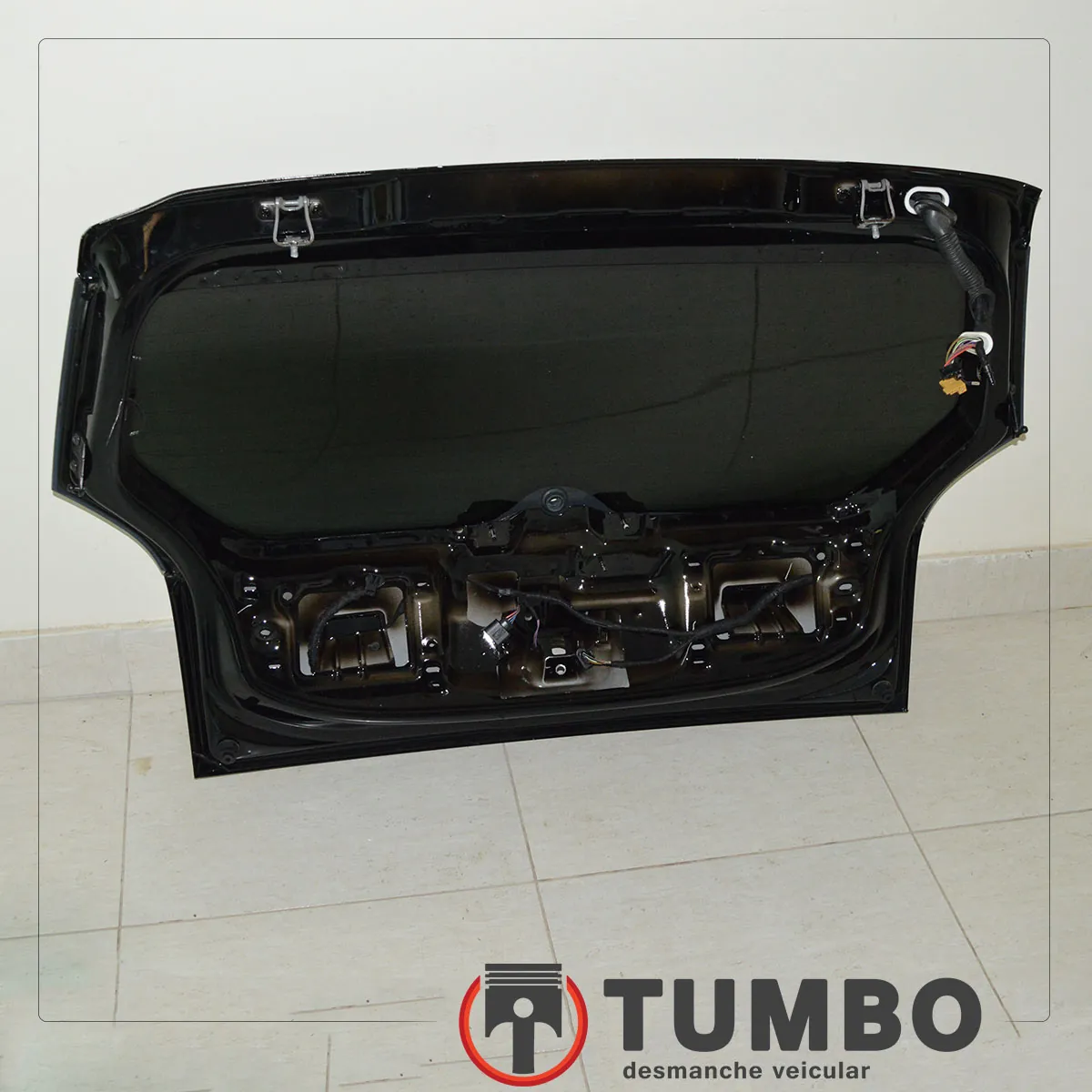 Tampa traseira do VW UP 1.0 2015
