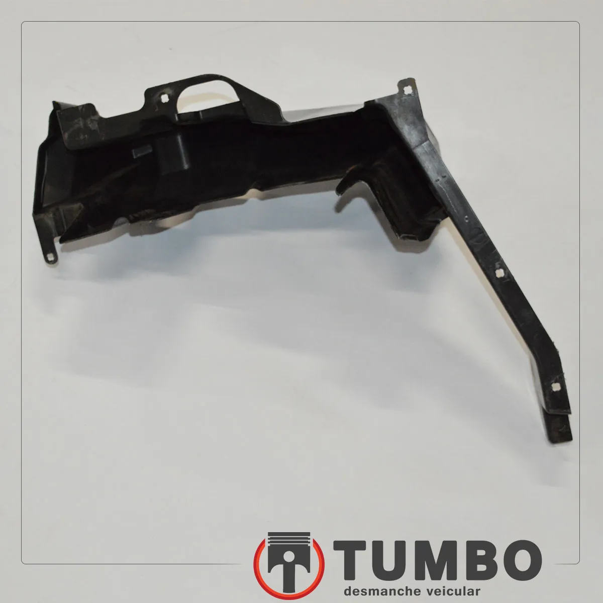 Defletor de ar do radiador direito s10 2.8 200cv 2018