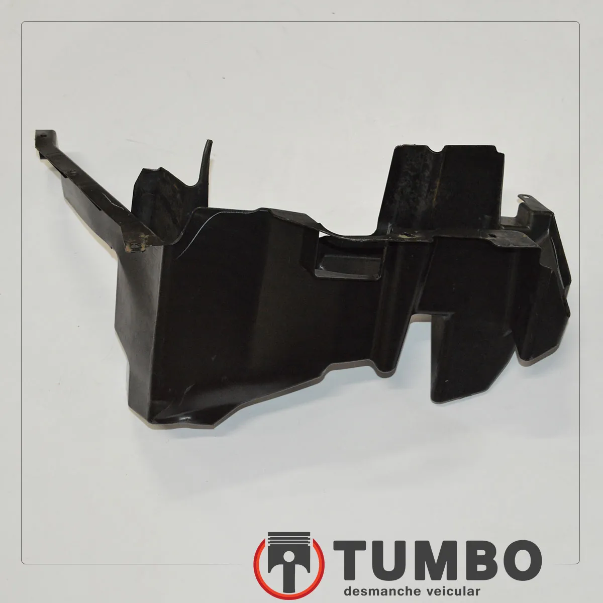 Defletor de ar do radiador direito s10 2.8 200cv 2018