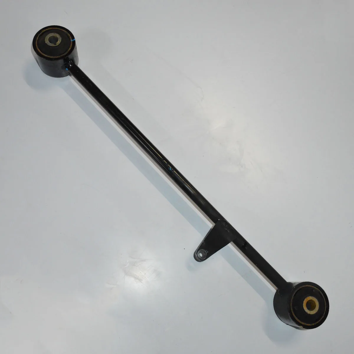 Tirante de suspensão esquerdo Hilux SW4 2014 3.0 4x4 aut.