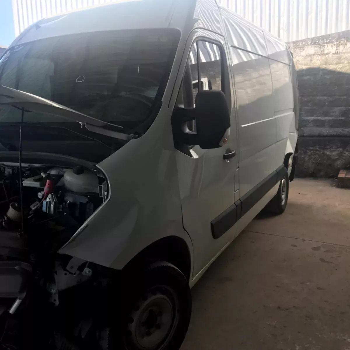 Renault Master 2.3 Furgão - Sucata Para Retirar Peças