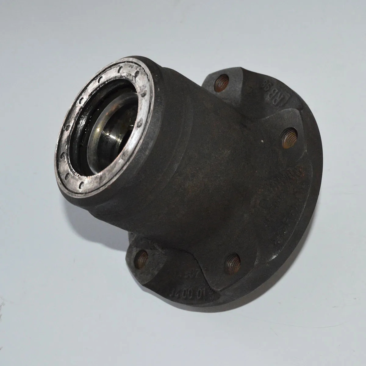 Cubo de roda dianteiro Sprinter 2.5 1998 Diesel