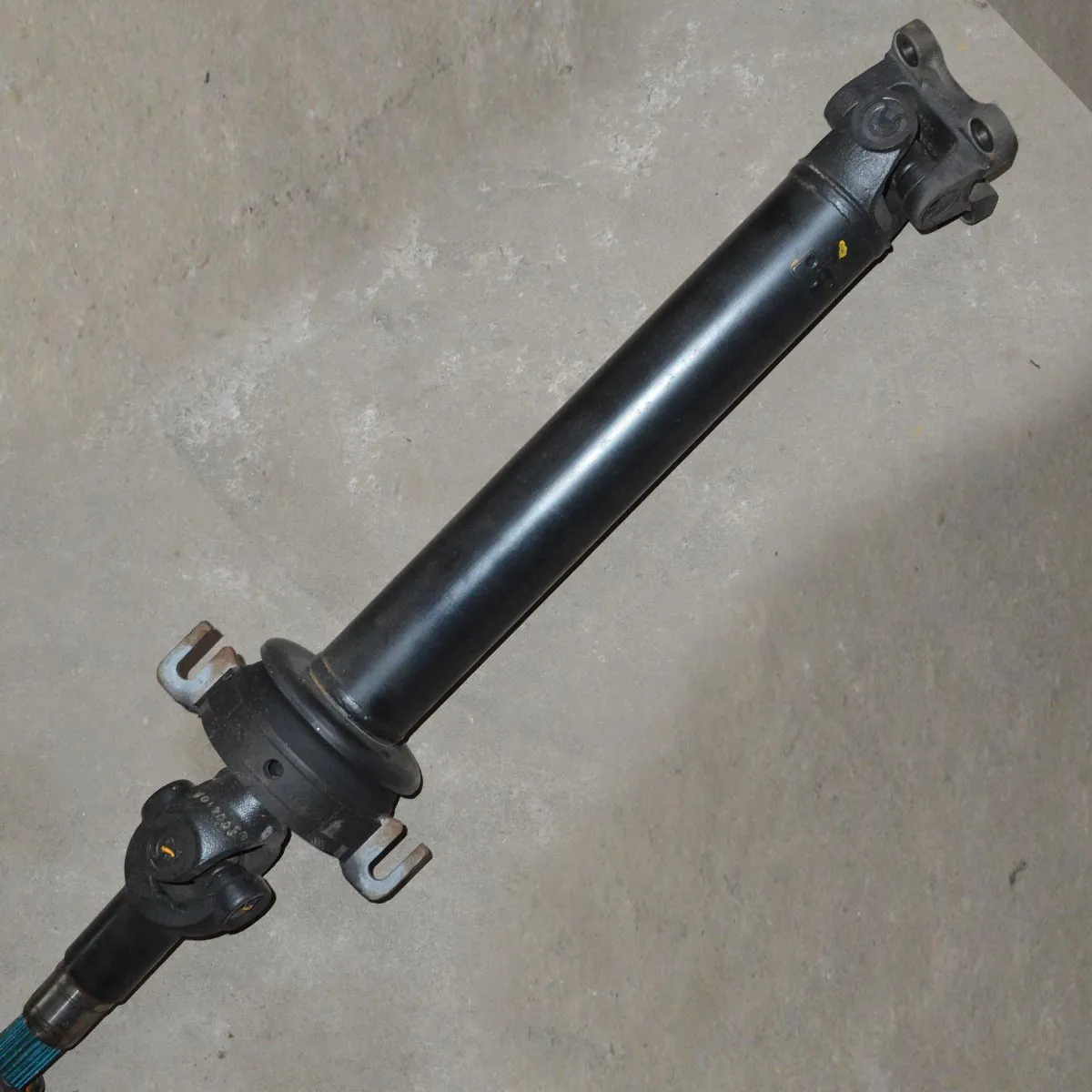 Eixo cardan traseiro da Ranger 2.2 4x4 2018 aut | Tumbo - Peças automotivas  de desmanche veicular