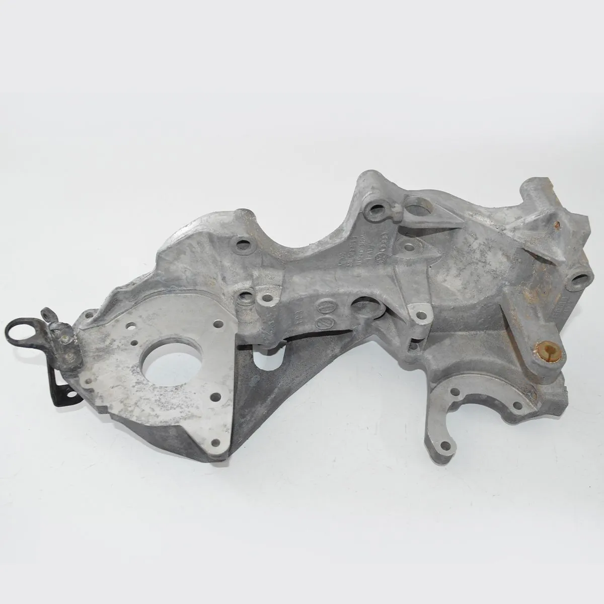 Suporte bomba alta pressão alternador Amarok 16 4x4 Manual
