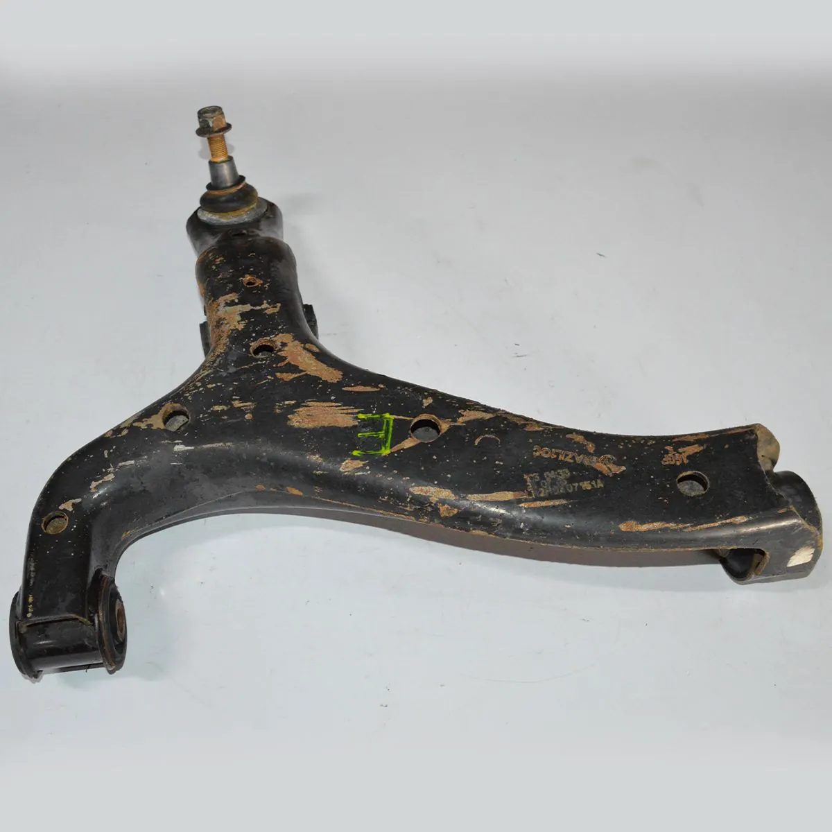 Bandeja suspensão inferior dianteira esquerda Amarok 16 4x4