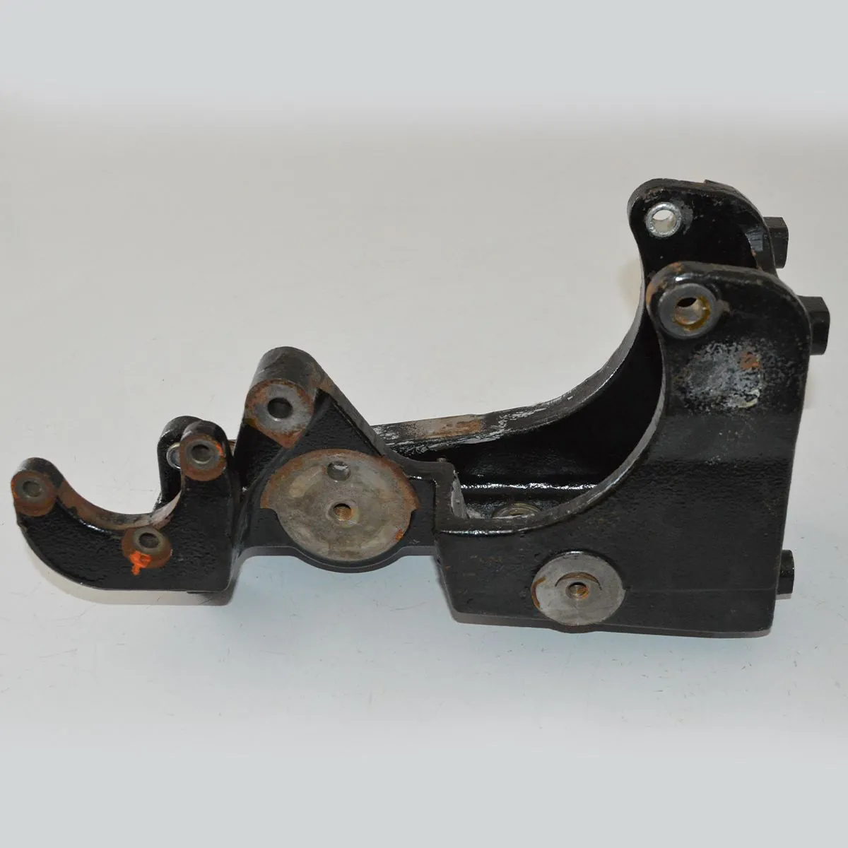 Suporte alternador e tensionador F4000 2.8 cummins 2015 4cc