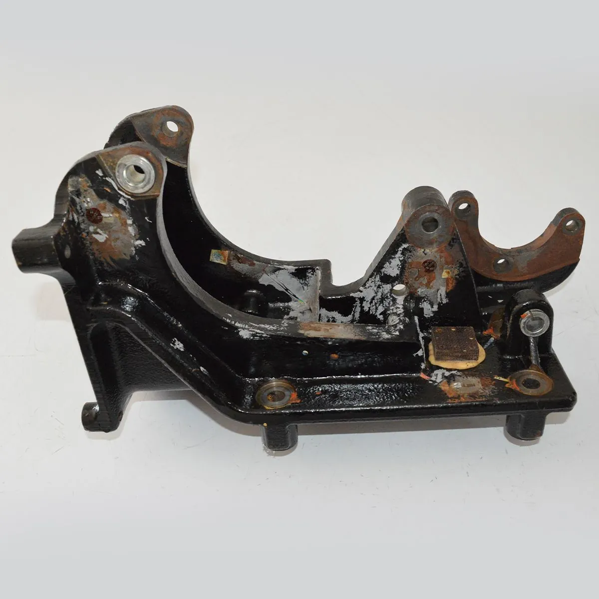 Suporte alternador e tensionador F4000 2.8 cummins 2015 4cc