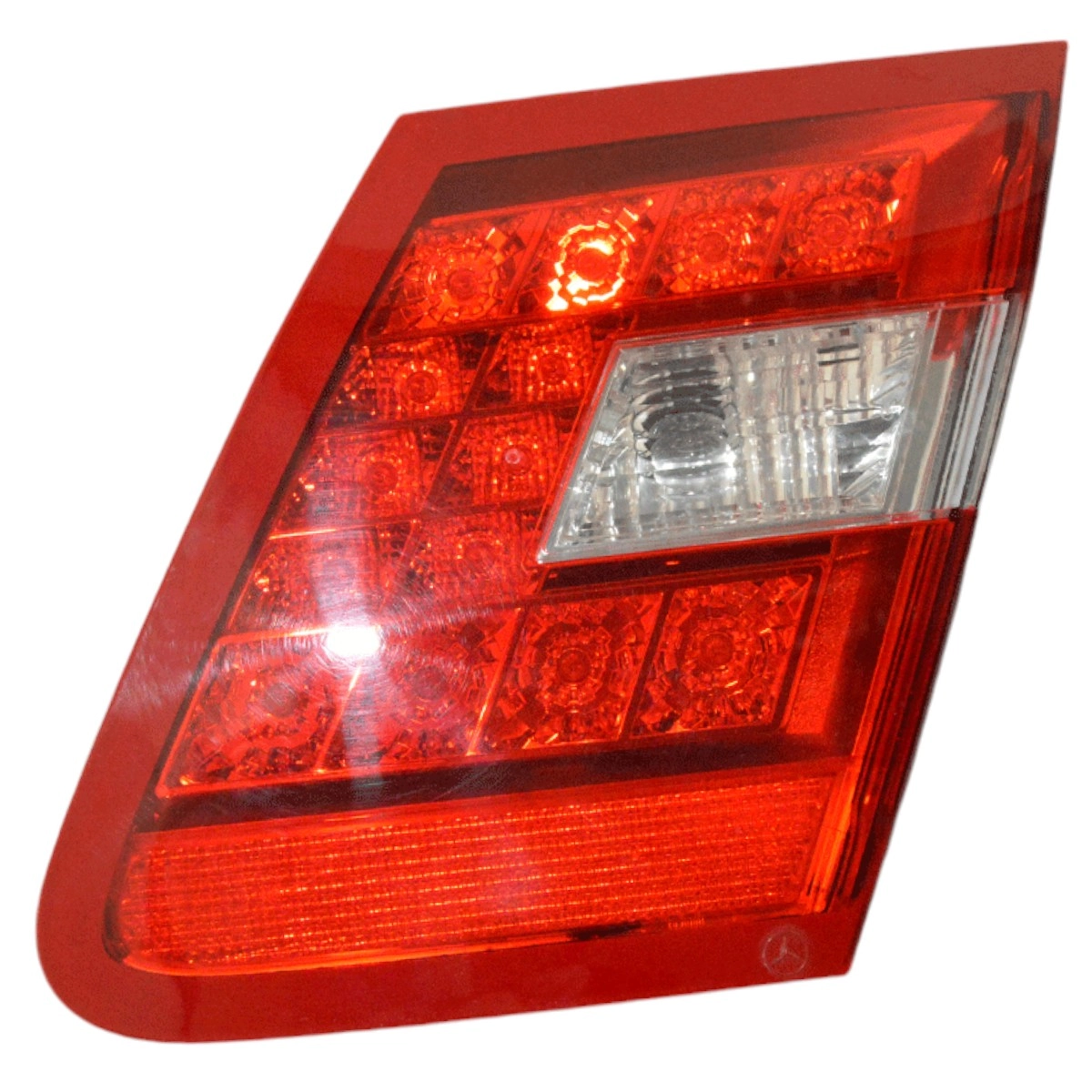 Lanterna direita tampa Mercedes E350 V6 2011 Aut.