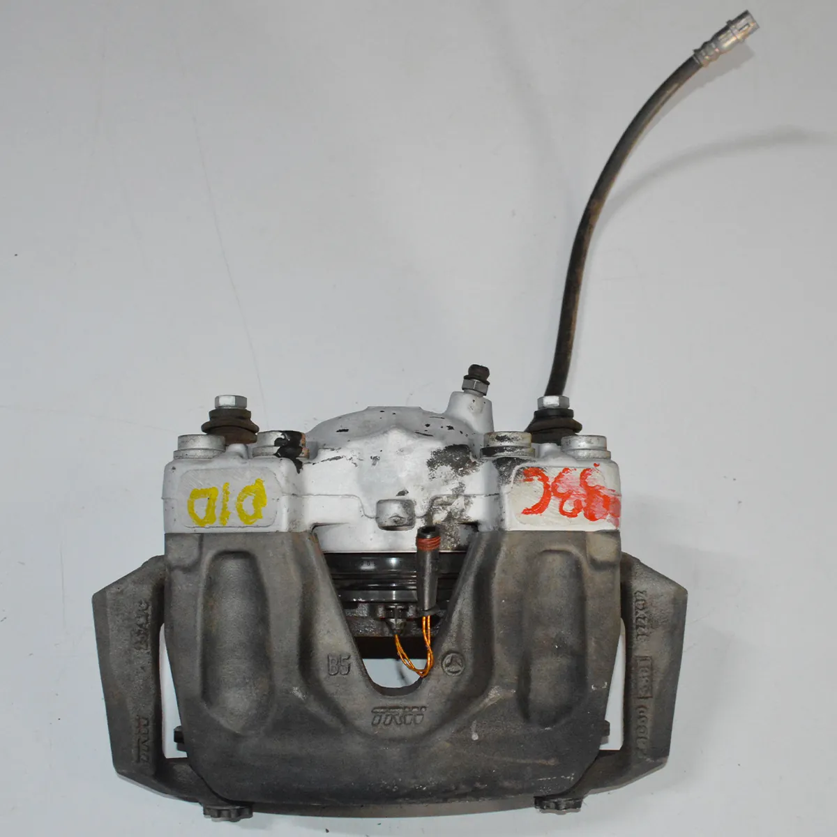 Pinça de freio dianteira direita Mercedes E350 V6 2011 Aut.