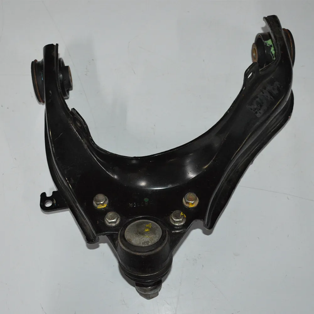 Bandeja suspensão superior direita S10 12/15 2.4 2.8 todas