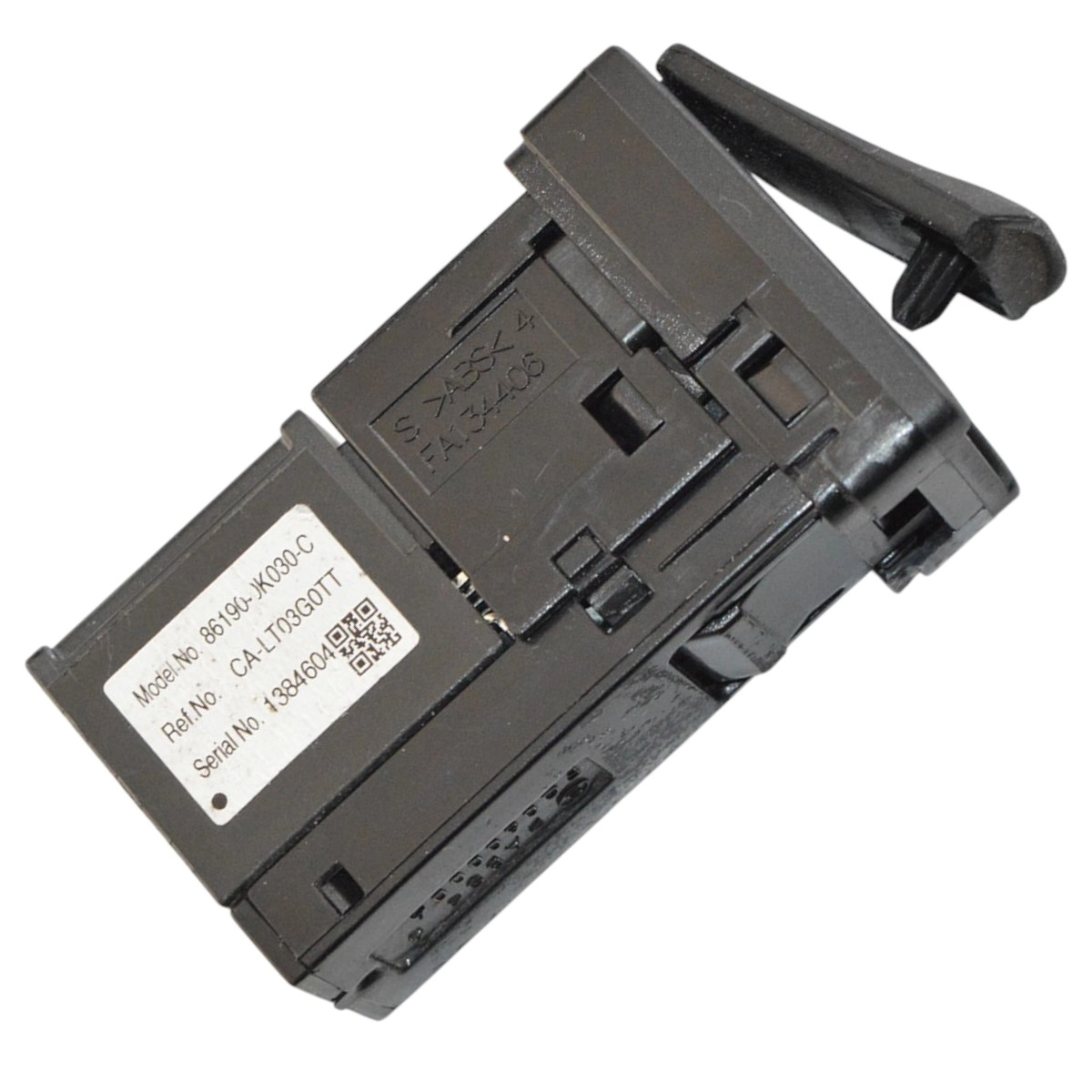 Interruptor USB Hilux 2.8 4X4 2019 aut 0KM