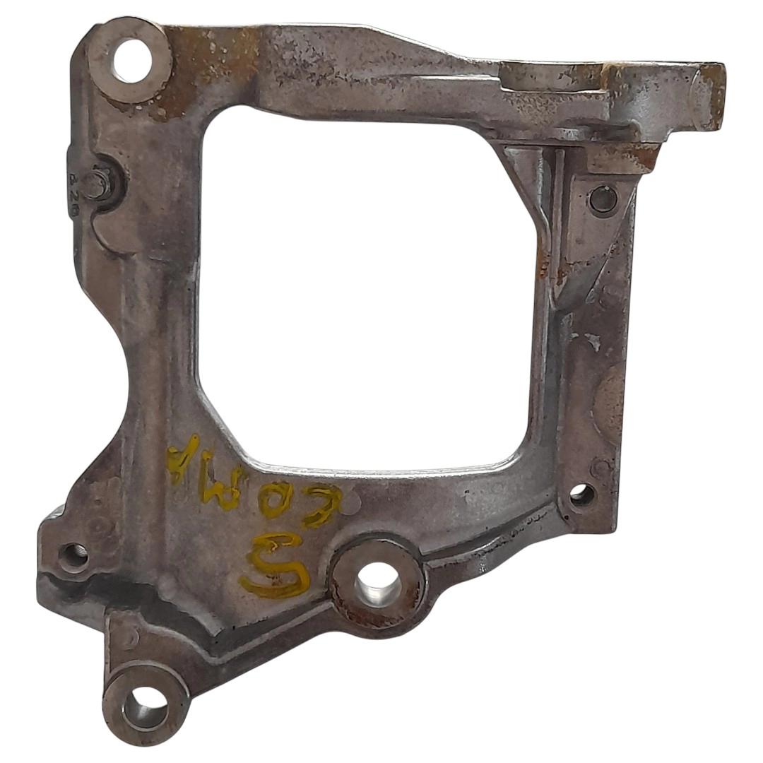 Suporte do Compressor Ar Condicionado Hilux 2.8 srv 4x4 2020