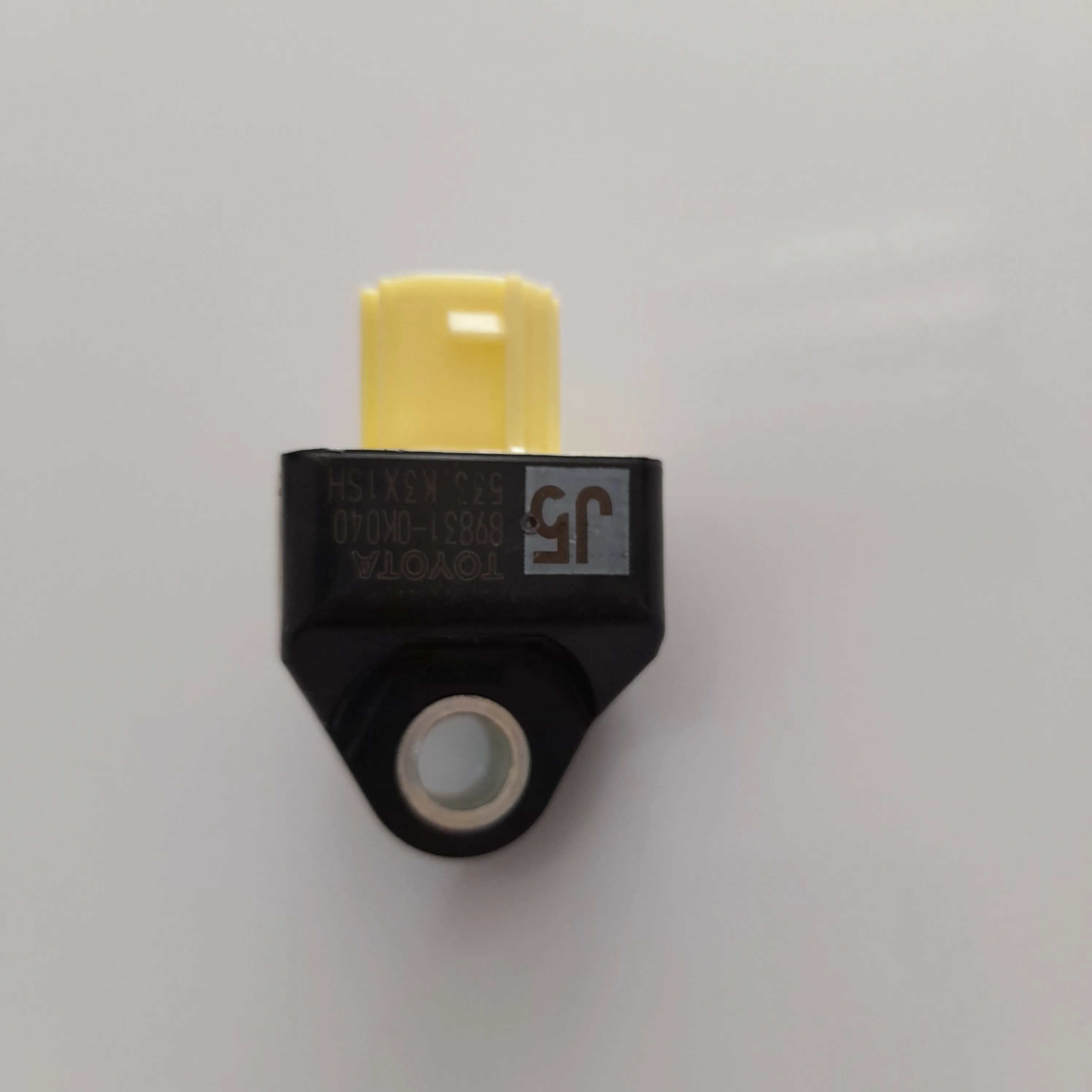 Sensor detonação airbag direito Hilux 2.8 4x4 SRV 2020 aut
