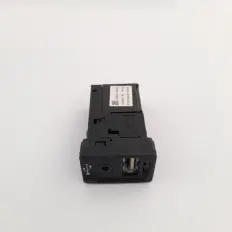 Conector interruptor USB Hilux SW4 SRX 2.8 2017
