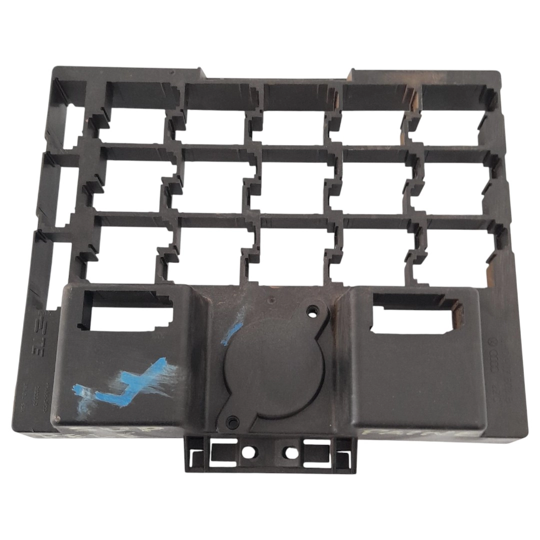 Suporte do Relé do Painel Amarok 4X4 Biturbo 180cv