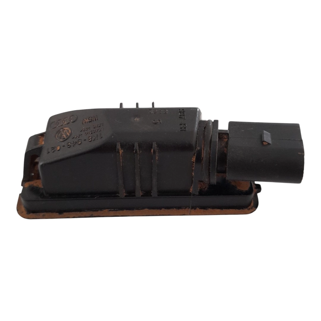 Luz de placa Amarok 4x4 biturbo 180cv