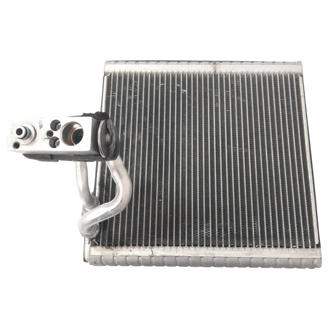 Evaporador do AC com Conector Master 2.3 2020 