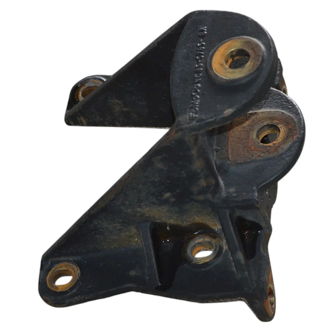 Suporte do feixe de mola esq F4000 2.8 Cummins 2015