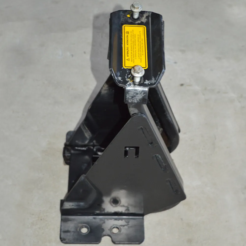 Suporte do reservatório arla F4000 2.8 Cummins 2015