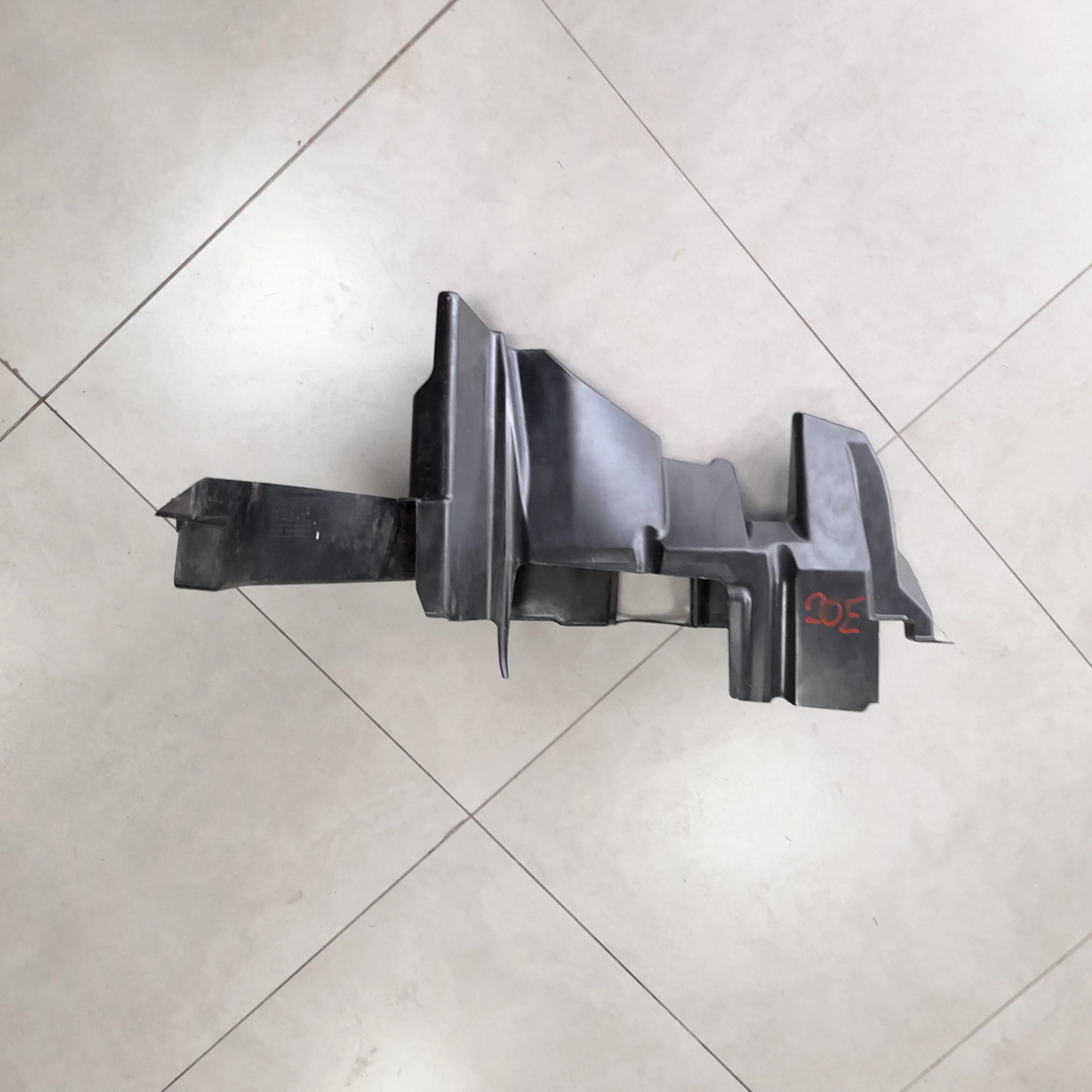 Defletor do radiador direito S10 2018 2.5 flex