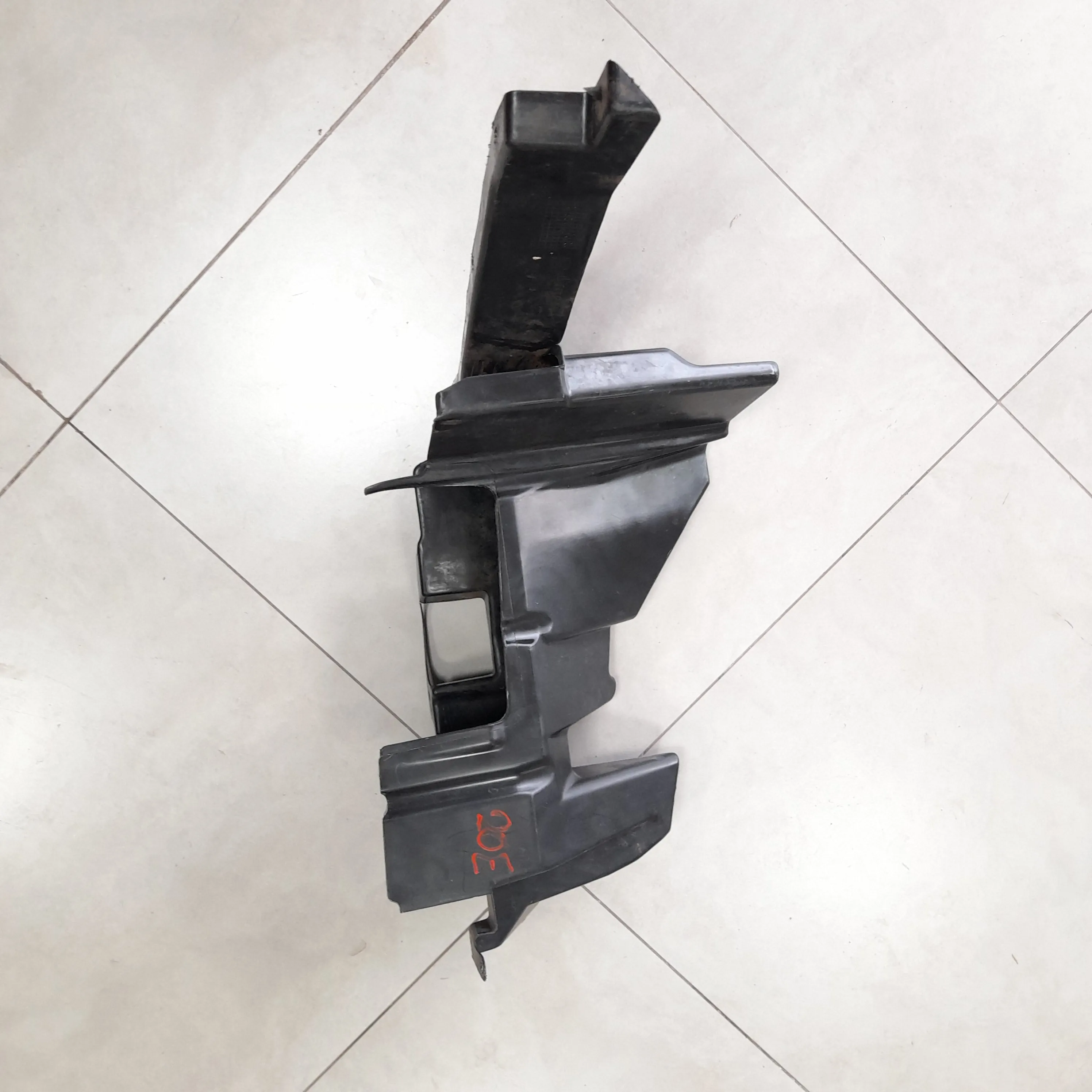 Defletor do radiador direito S10 2018 2.5 flex