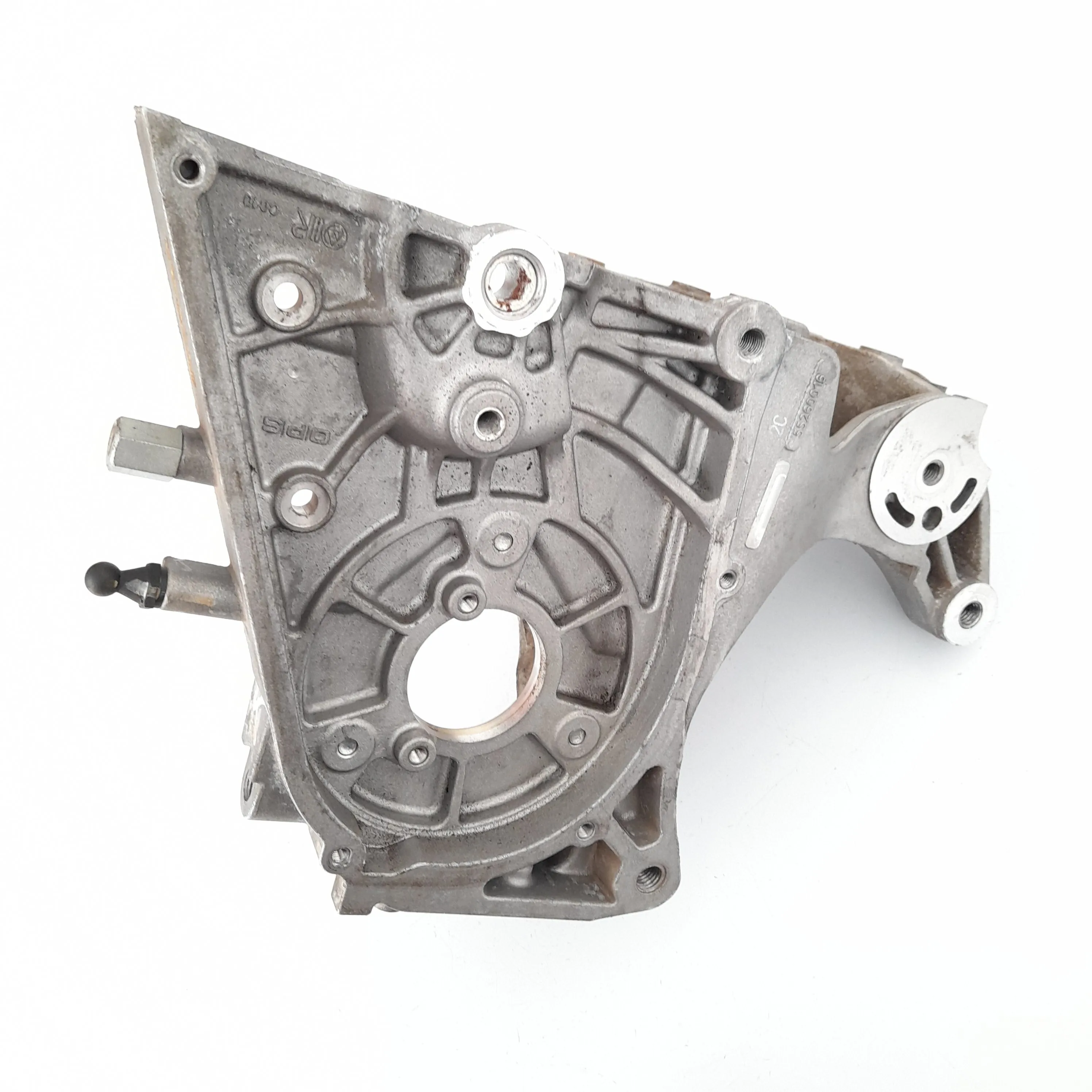 Suporte bomba injetora e alternador Fiat Toro 2.0 diesel AUT 2017