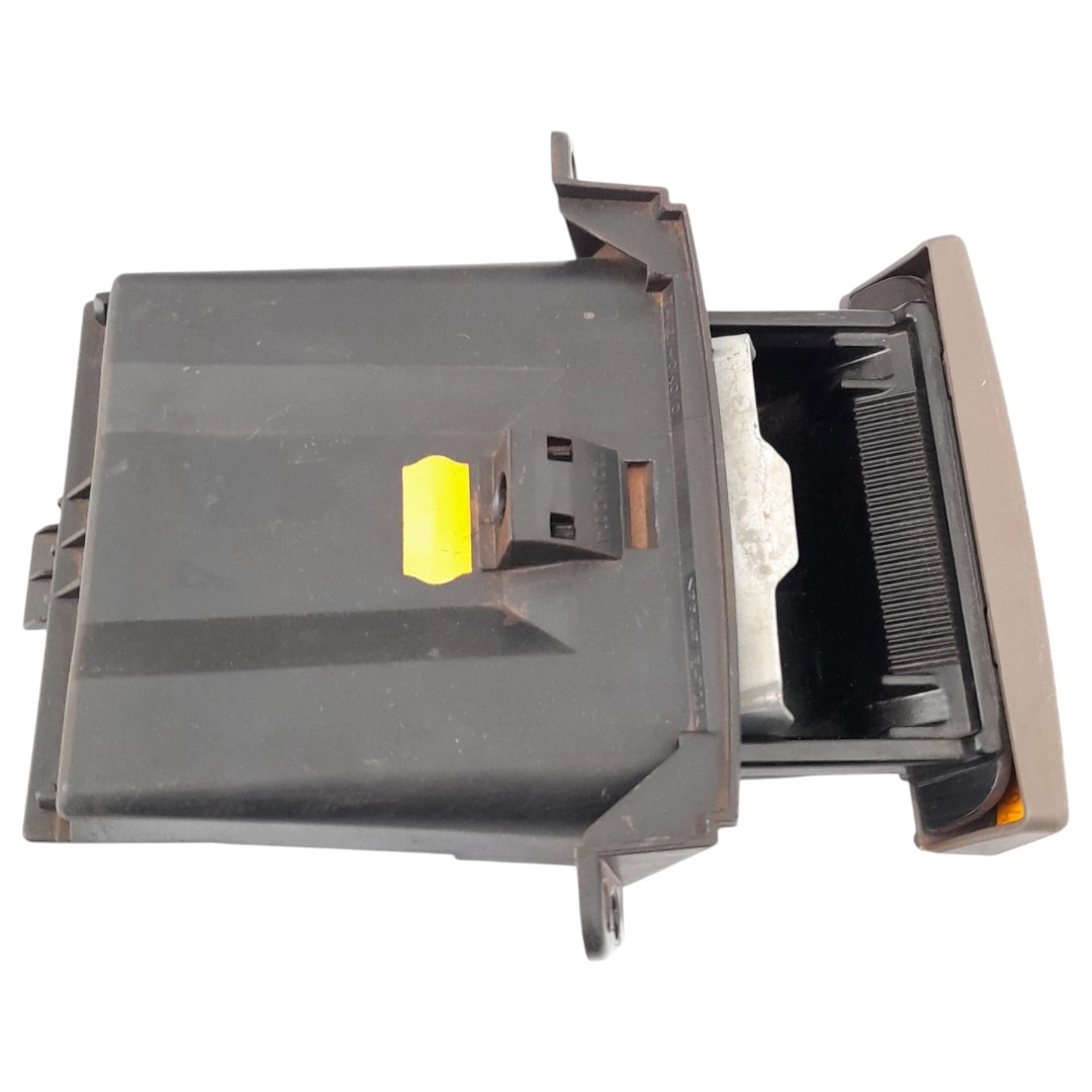 Cinzeiro Porta Treco do Painel Hilux 3.0 163cv 2005/2011