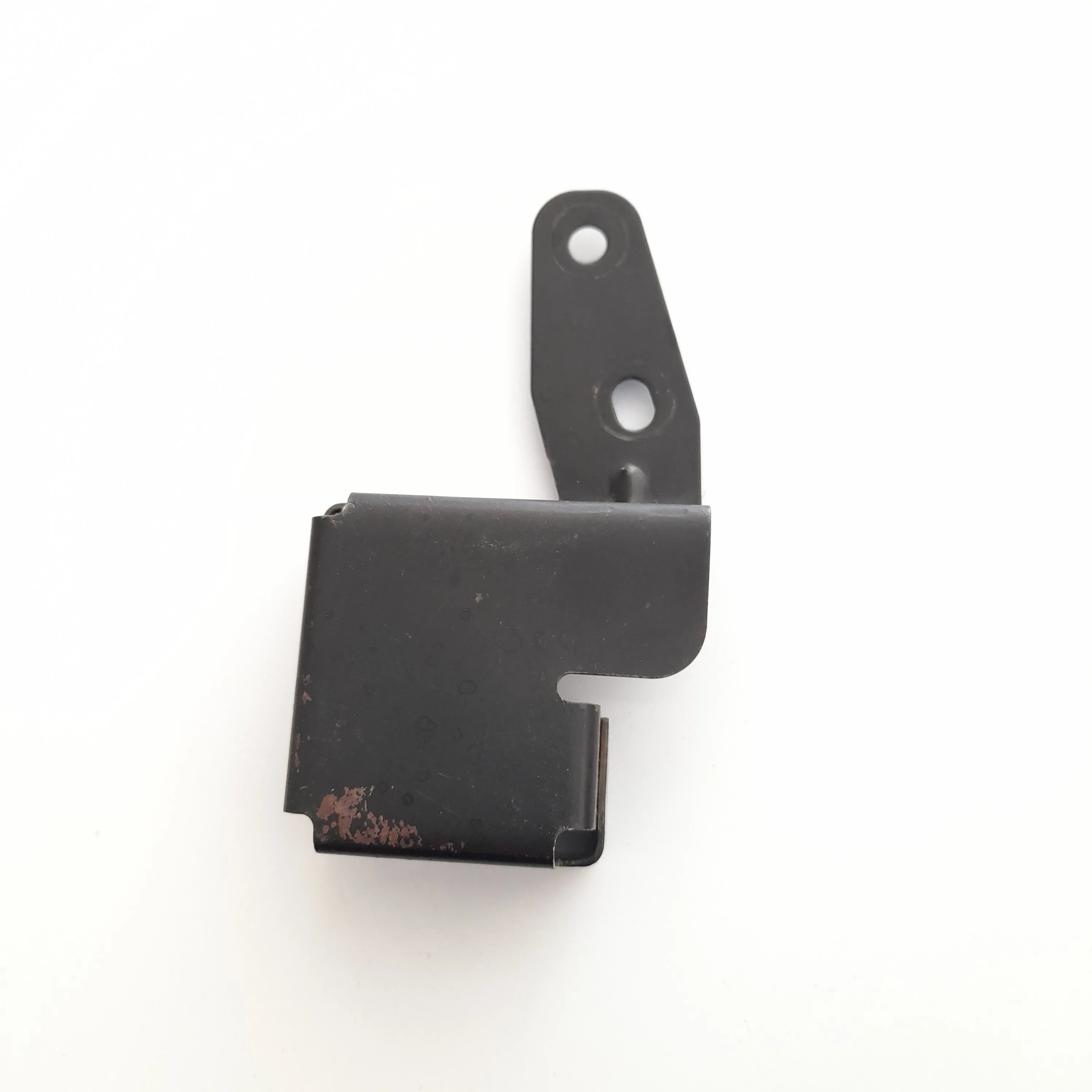 Suporte do condensador Trailblazer 200cv LTZ 2015