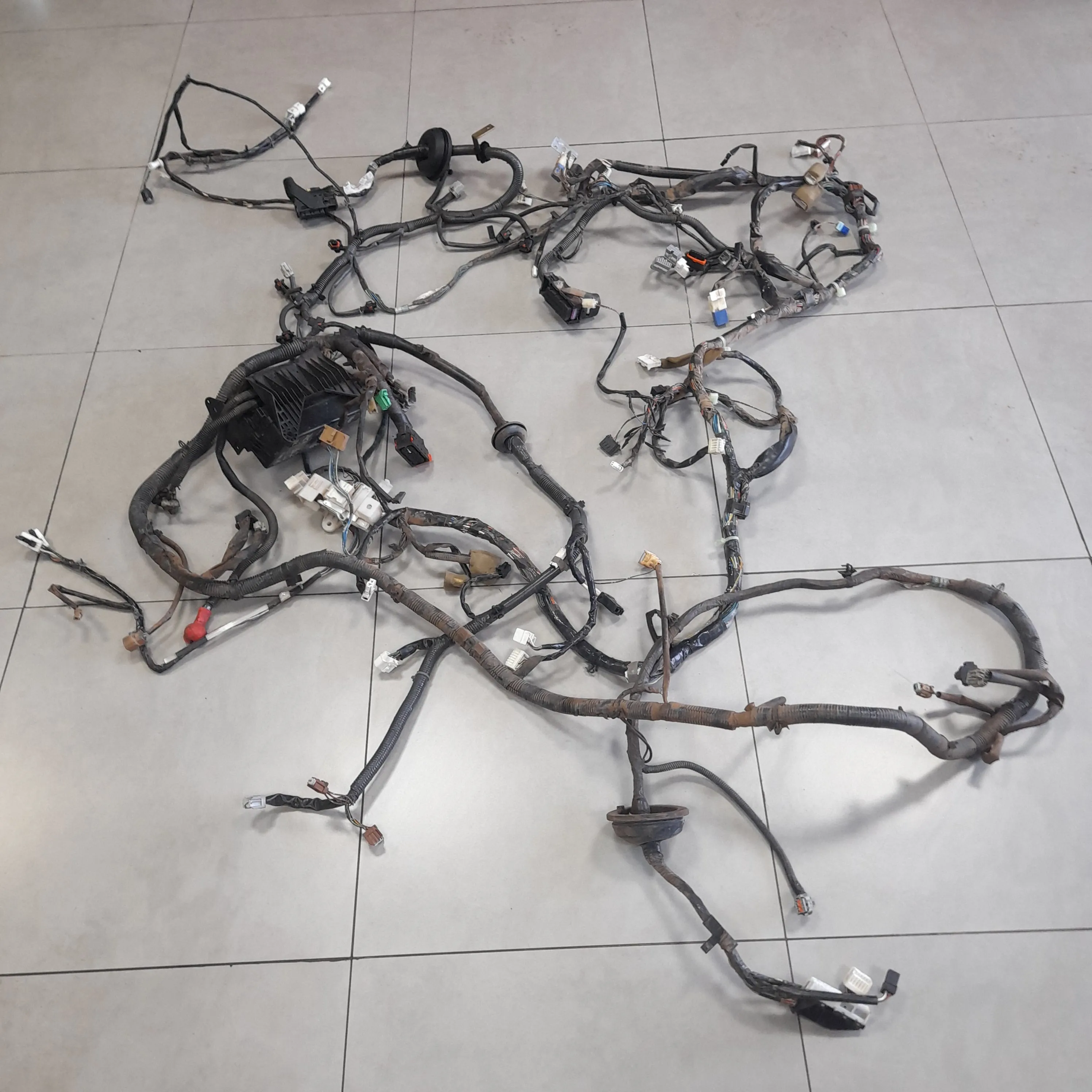 Conjunto de chicote Frontier 2.8 mwm 2006 Eletrônica
