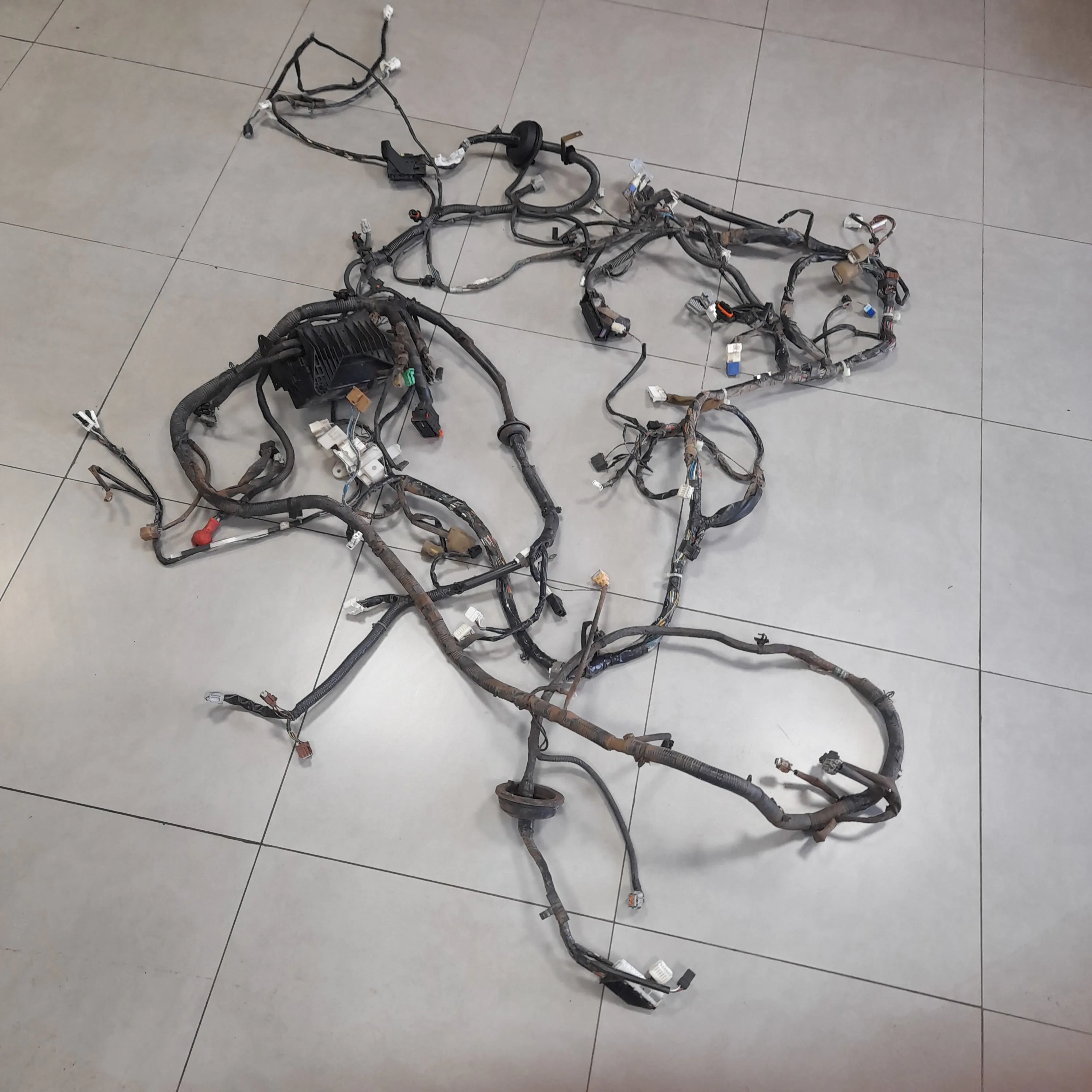 Conjunto de chicote Frontier 2.8 mwm 2006 Eletrônica